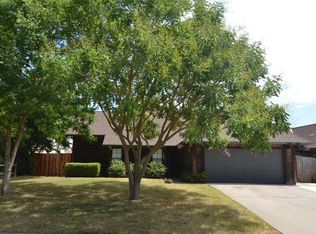 6680 Narrowgauge Way, Sacramento, CA 95823