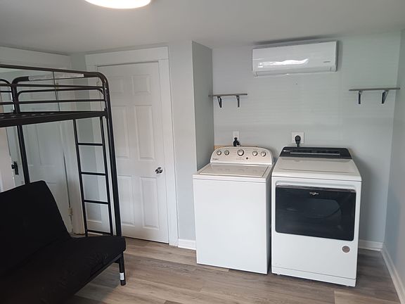 5th image of 100 1/2 Orchard Ave #B