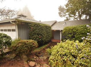 2748 Carisbrook Dr, Oakland, CA 94611