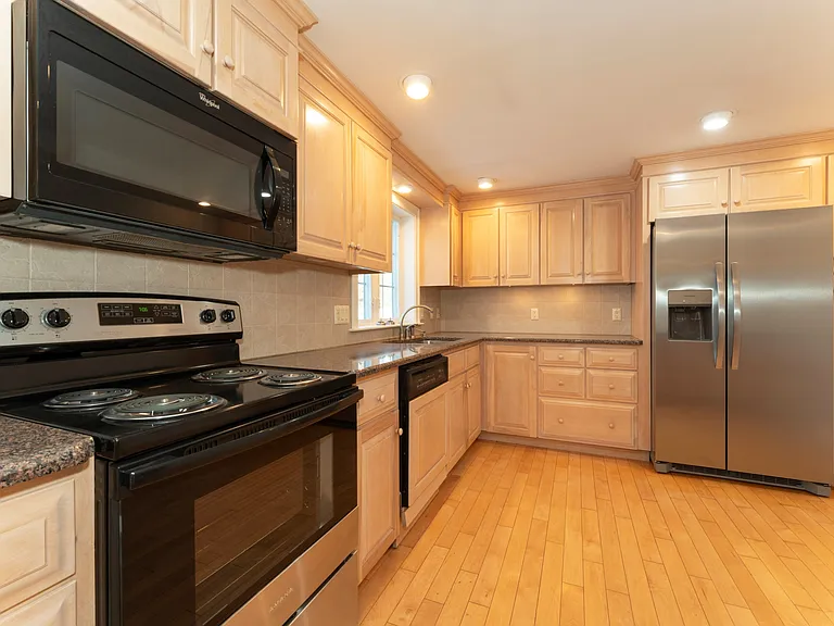 50 Laurel Cir — Photo 6