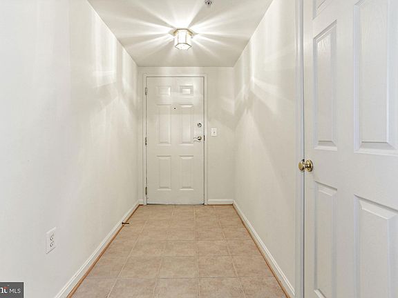 5th image of 3830 9th St N APT 210E