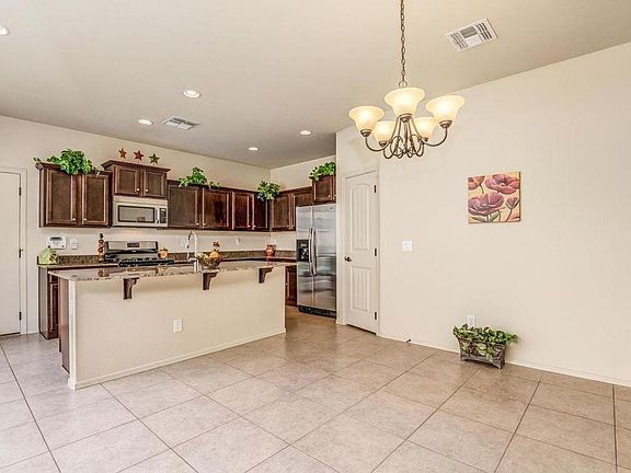 4th image of 3466 S Swan Dr