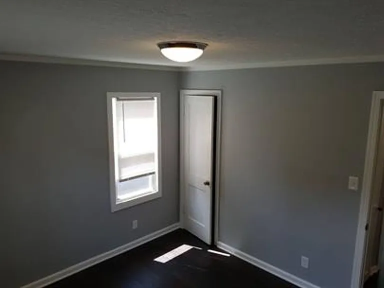 1609 Clara Ave — Photo 9