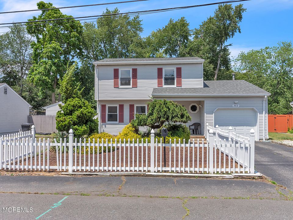 1st image of 2412 6th Avenue