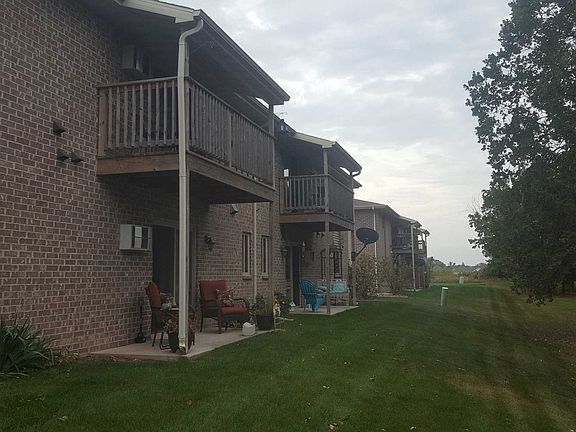 3rd image of 2100 S Broadway St #7
