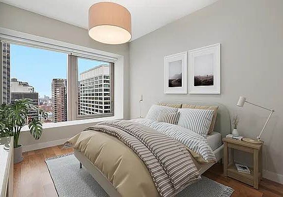 4th image of 75 Wall St APT 18