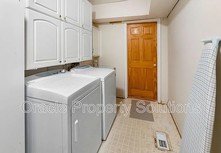 5360 Red Lake Ct — Photo 9