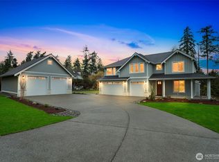 865 Fox Ridge Dr, Fox Island, WA 98333