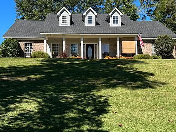 8995 Lake Flora Dr, Lauderdale, MS 39335