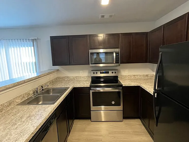 12 Saint Augustine Way — Photo 3