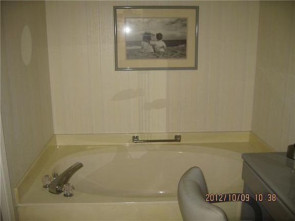 4th image of 11218 Aspen Glen Drive #202