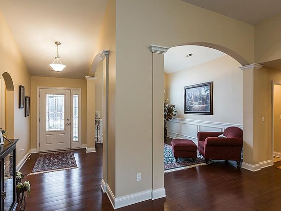 4th image of 3088 Blackford Pkwy