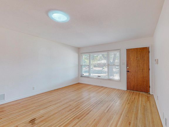 5th image of 1609 Kentucky St NE