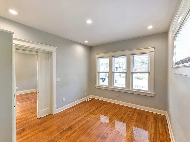 3756 S Whitnall Ave — Photo 7