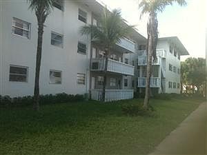 2nd image of 2150 NE 169th St APT 101