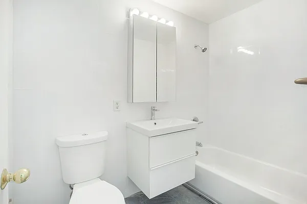 Rented by Nest Seekers International | media 13