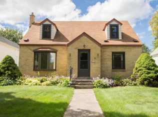 2415 S 84th St, West Allis, WI 53227