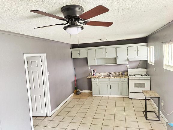 5th image of 1916 Claire Ave APT B