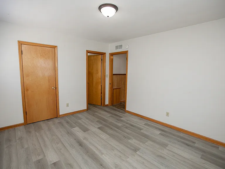 1002 E Capitol Ave #9 — Photo 8