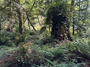 18 Fern St NE, Indianola, WA 98342