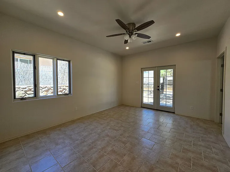 993 Calle Katarina — Photo 10