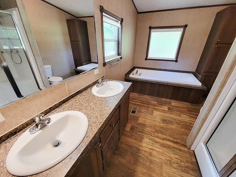 10754 S Lake Shore Dr — Photo 25