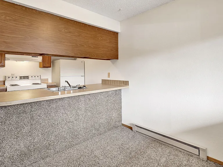1014 23rd St — Photo 3