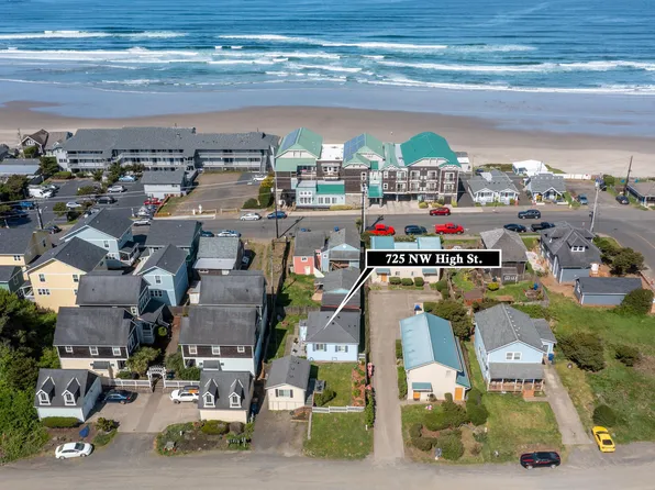 725 NW High St, Newport, OR 97365