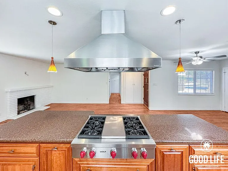 1770 W Chateau Ave — Photo 10