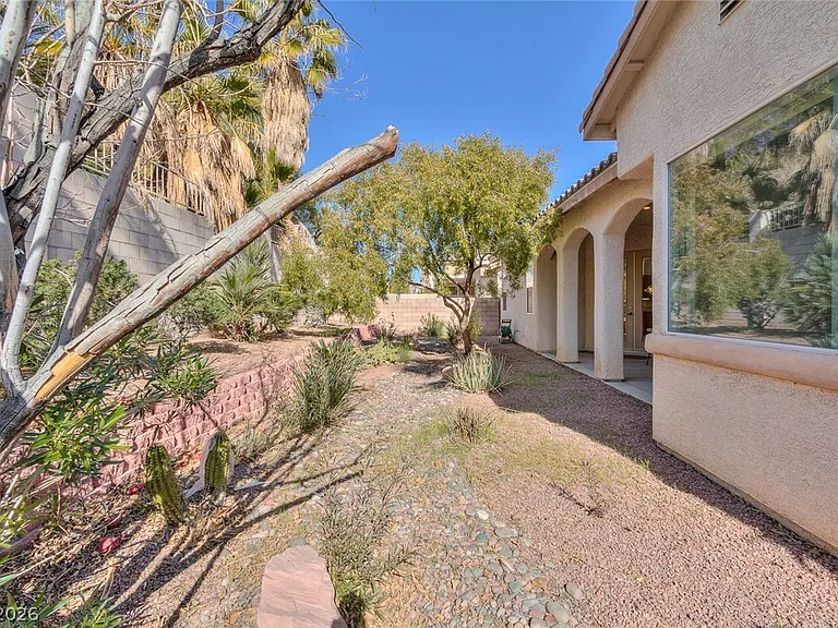 3131 Surf Spray St — Photo 50