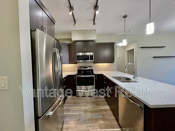 3rd image of 3731 Casorso Rd #308