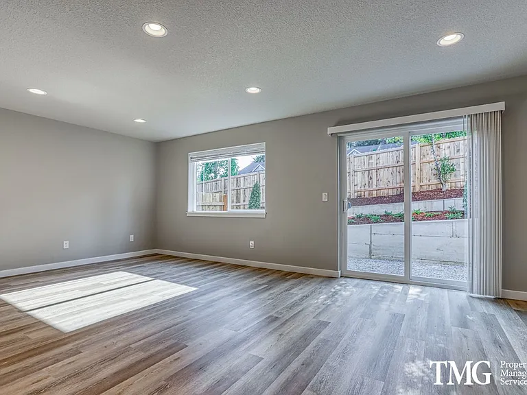 4802 NE 37th Ct — Photo 18