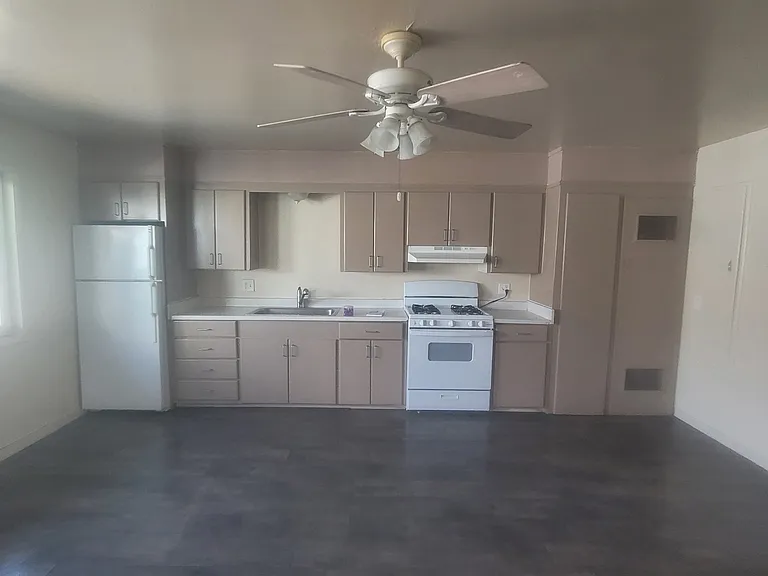 428 E Elm St #3 — Photo 3