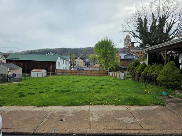 208-210 Mifflin St, Huntingdon, PA 16652