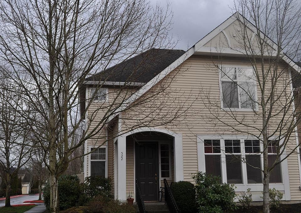 1st image of 522 226th Ln NE