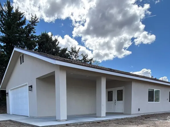 22381 Vaquero Dr, Tehachapi, CA 93561
