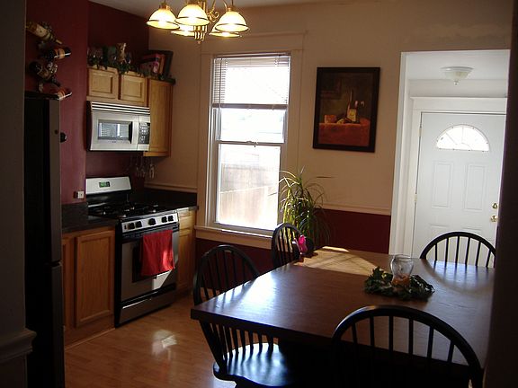2nd image of 5316 Blow St
