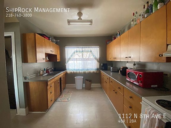 4th image of 1112 N 8th Ave E