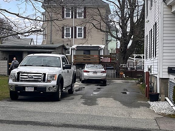 5th image of 332 Albert St