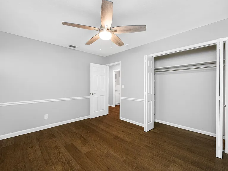 The Waverly — Photo 36