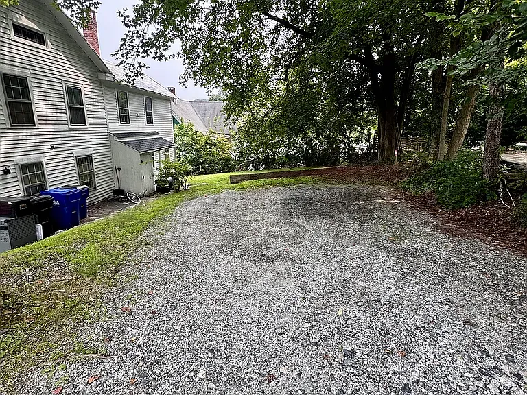 111 Rockwell St #A — Photo 4