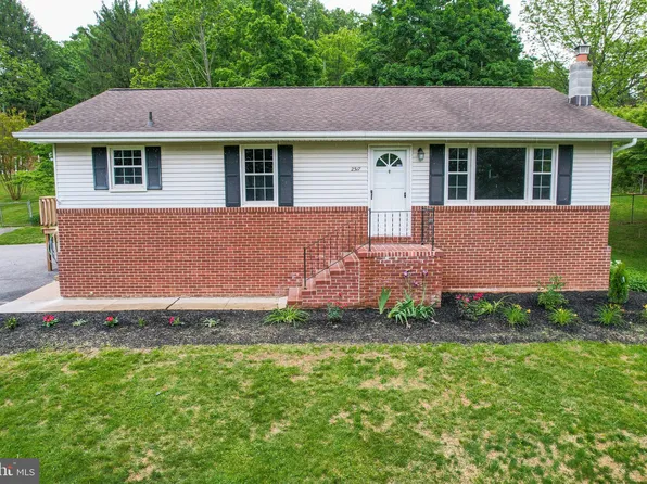 2517 Snydersburg Rd, Hampstead, MD 21074