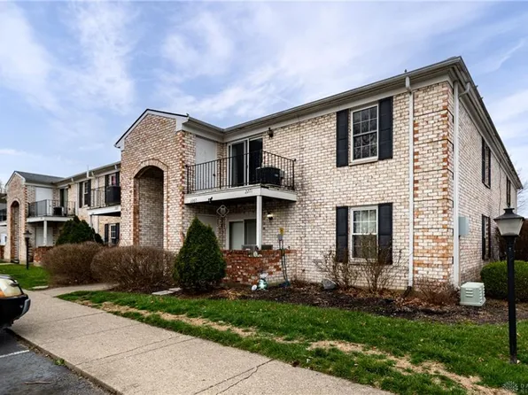 2271 Crew Cir, Dayton, OH 45439