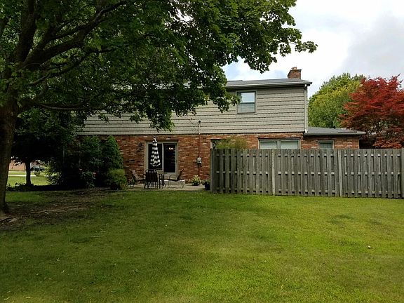 3rd image of 309 Joan Dr