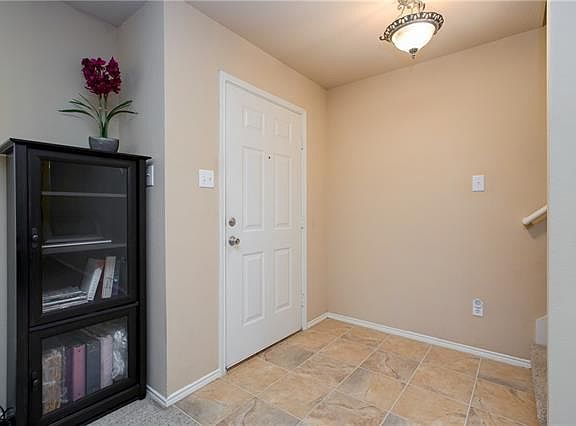 3rd image of 2341 Live Oak Dr