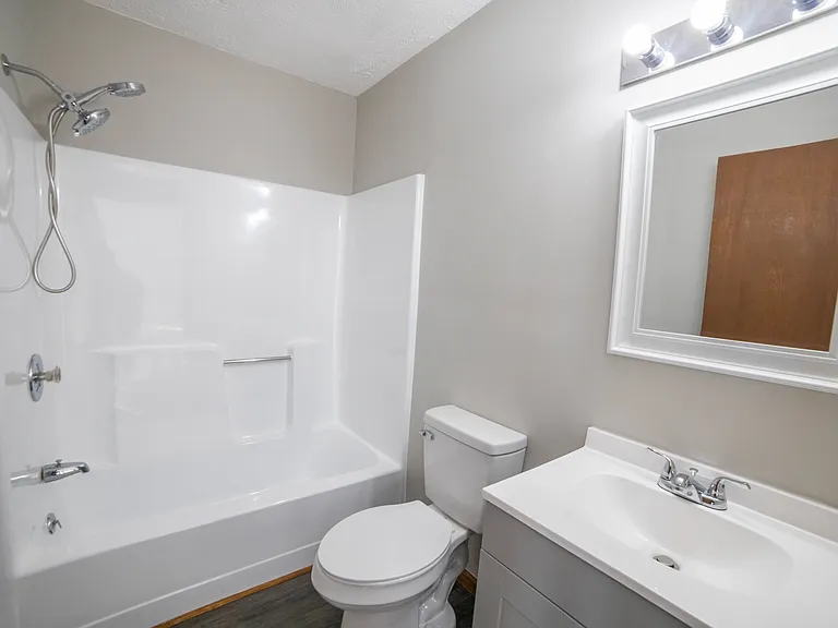 9640 Stony Hollow Dr — Photo 15