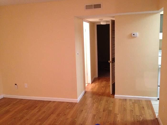 1st image of 527 S Lincoln Ave Unit 201