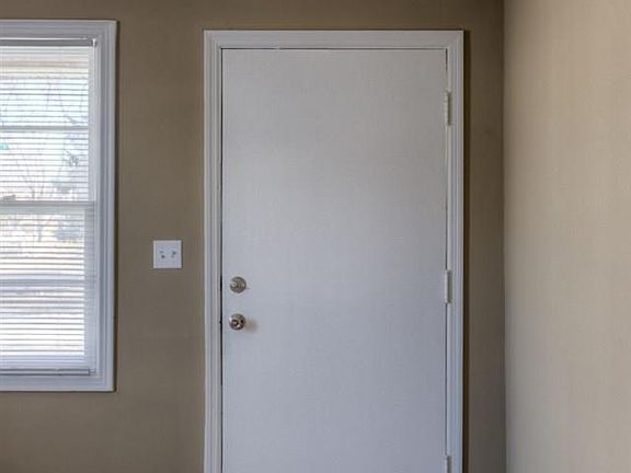 4th image of 4164 N 60th Ave