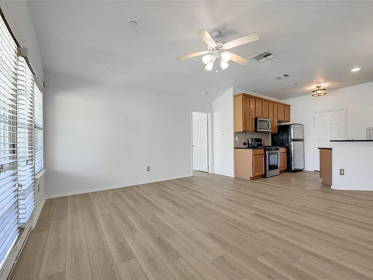 9201 Brodie Ln #2501 — Photo 8