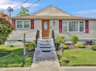 61 2nd St, Hazlet Township, NJ 07734